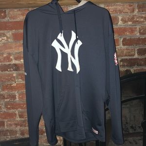 Ny Yankees lightweight hoodie by stitches xl